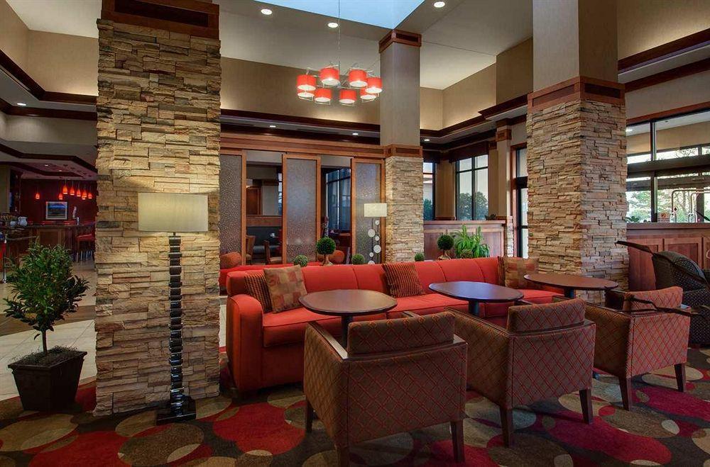 Hilton Garden Inn Milwaukee Airport Restaurant photo