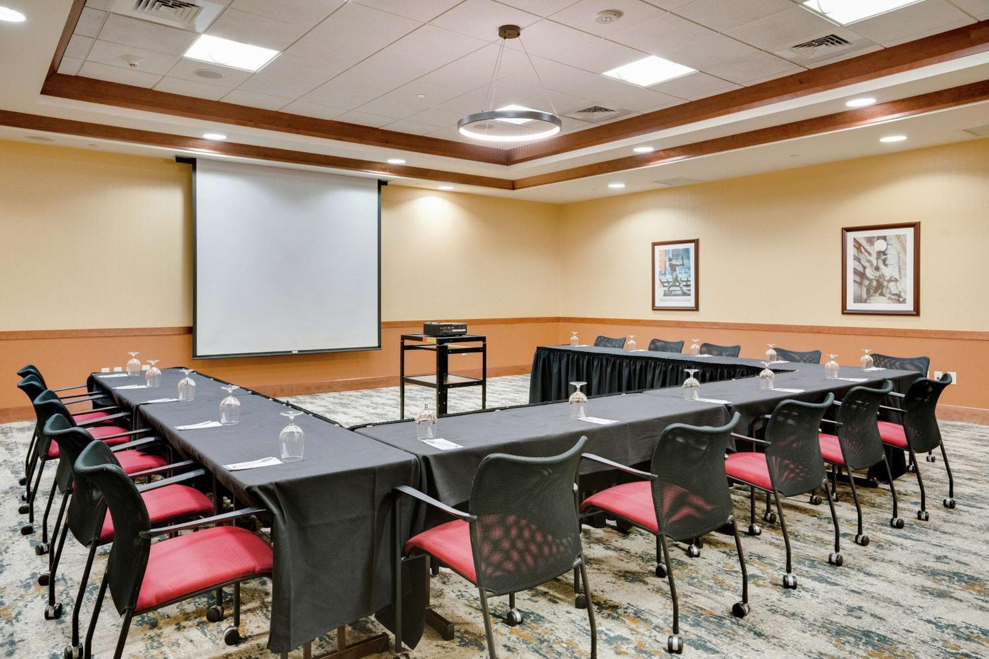 Hilton Garden Inn Milwaukee Airport Extérieur photo