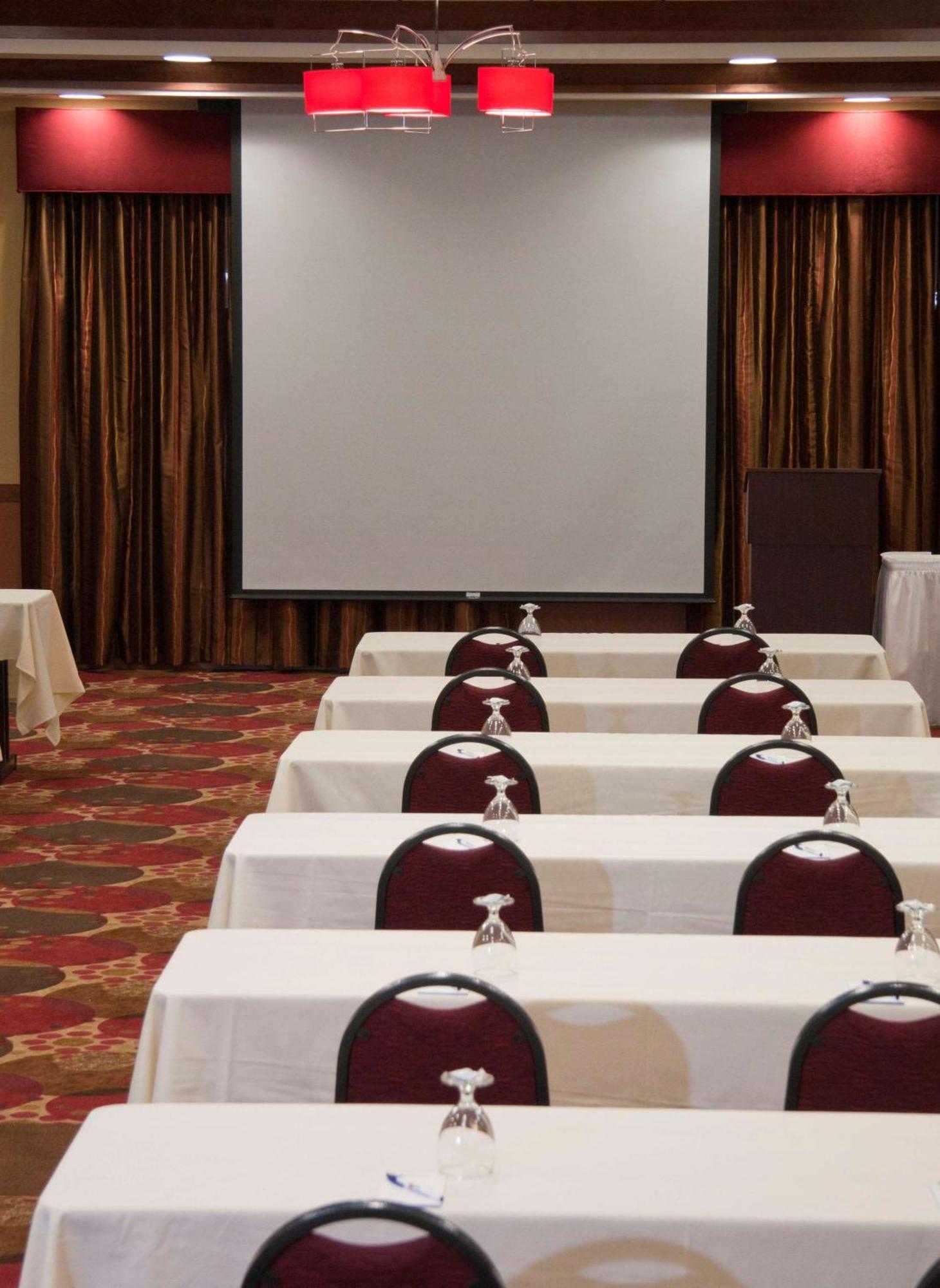 Hilton Garden Inn Milwaukee Airport Extérieur photo