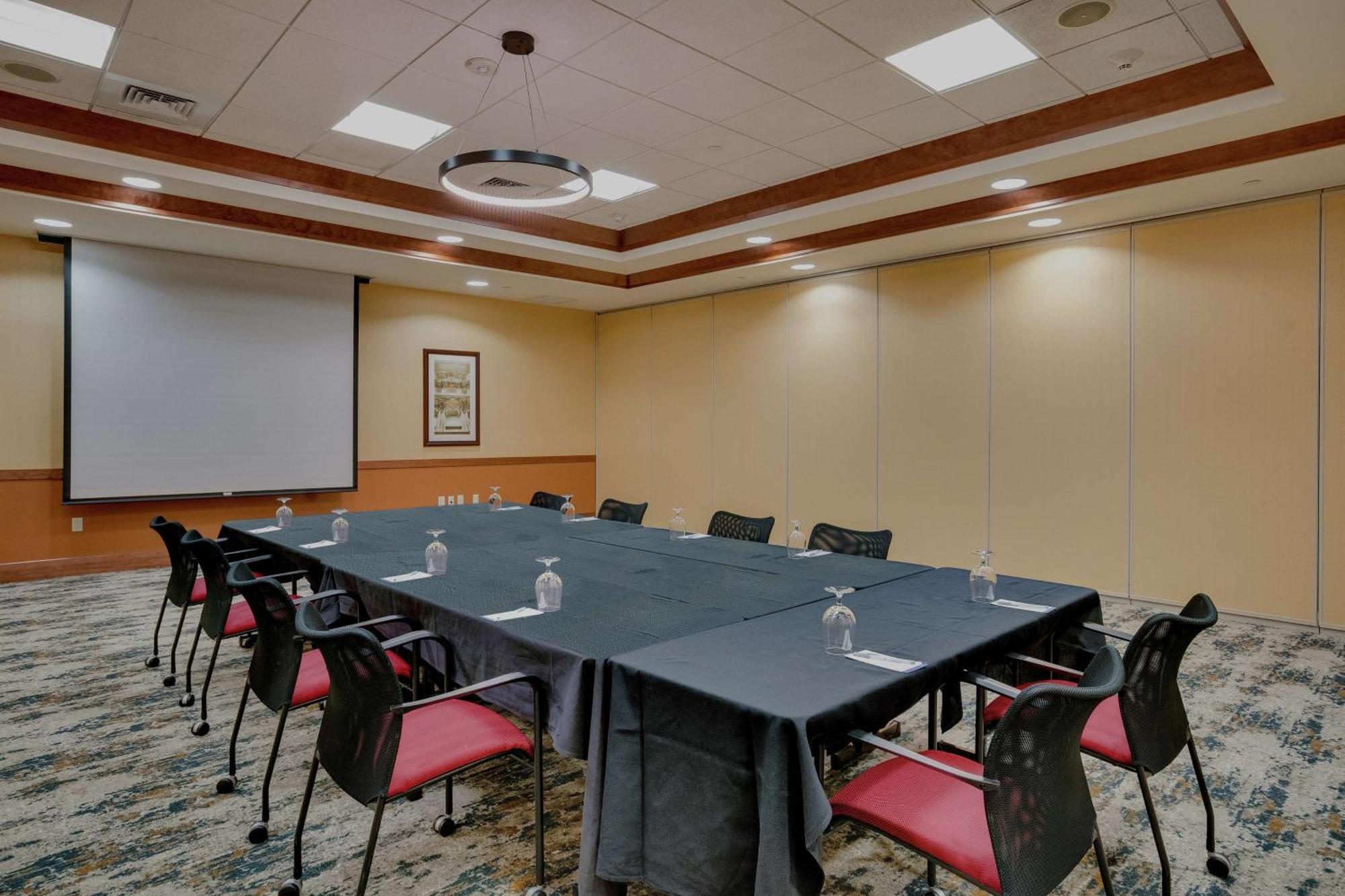 Hilton Garden Inn Milwaukee Airport Extérieur photo